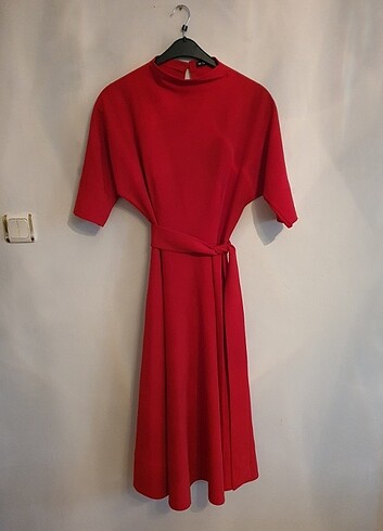 Kırmızı elbise - Görsel 7