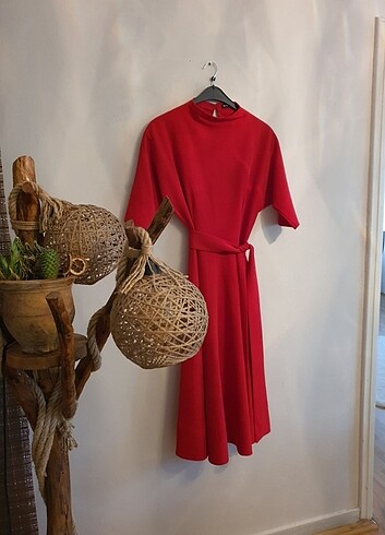Kırmızı elbise - Görsel 9