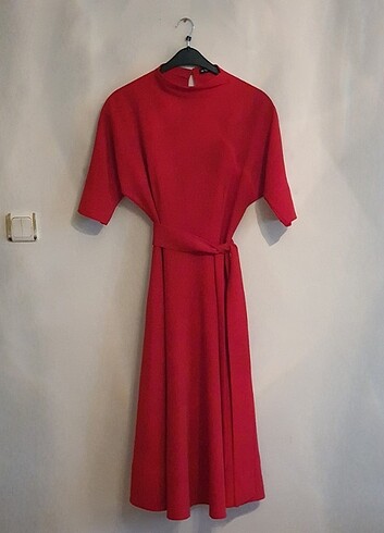 Kırmızı elbise - Görsel 10