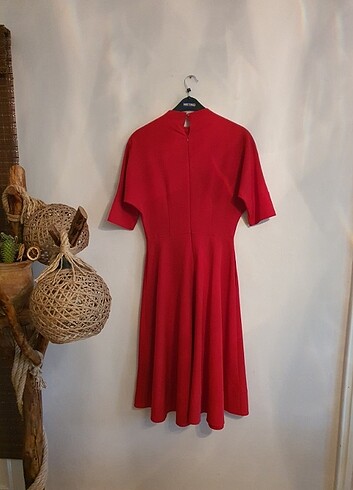 Kırmızı elbise - Görsel 11