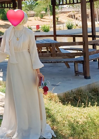 Diğer Siklik Ve Rahatlik Krem Nikah Soz Elbisesi