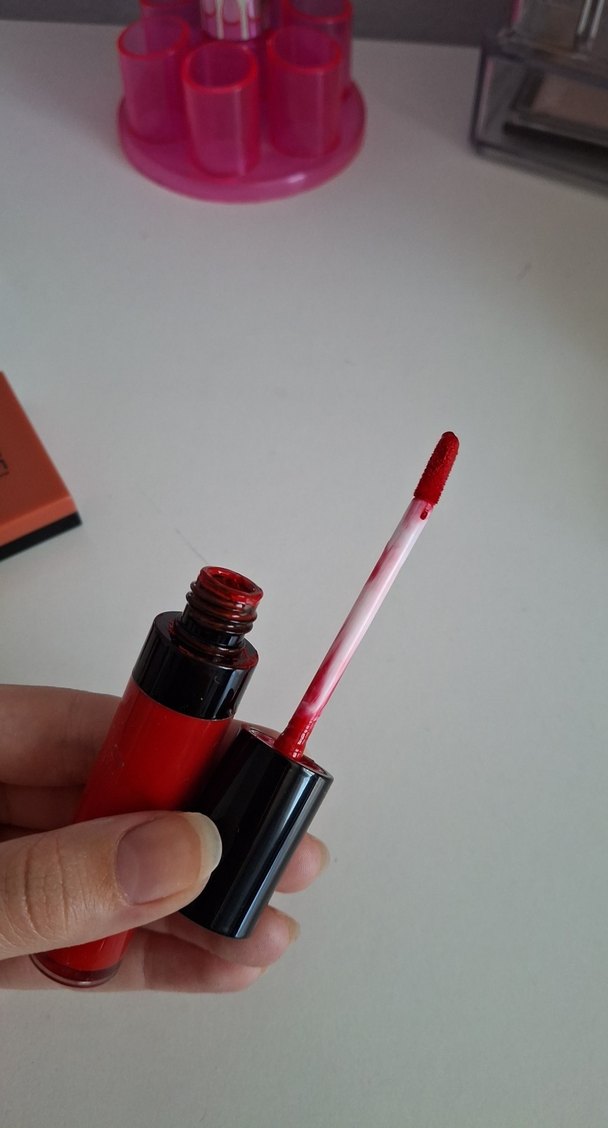 Canlı Kırmızı Ruj ve Allık - Görsel 4