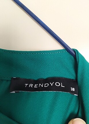 38 Beden Trendyol markalı yeşil günlük elbise