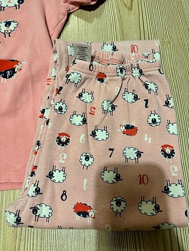 11-12 Yaş Beden Kız çocuk Pijama takımı