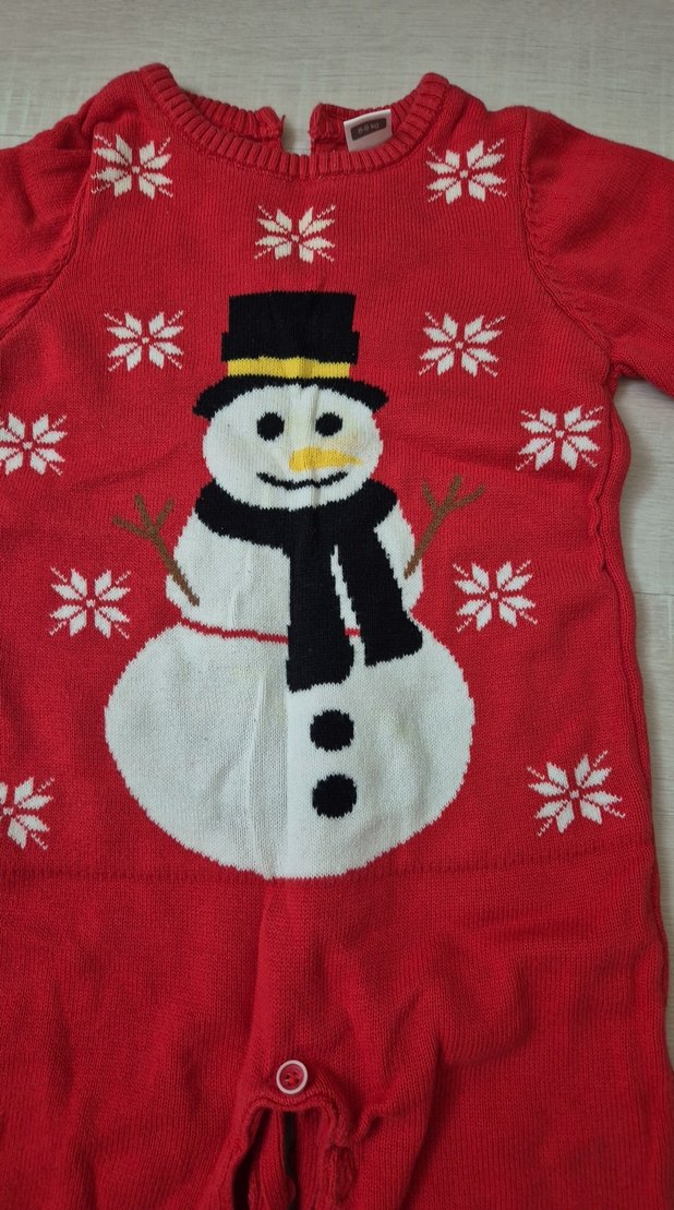 Nakışlı Kırmızı Bebek Örgü Tulumu - Görsel 3