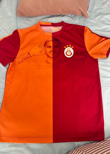 GS Store 2025 Model 0 Gs Formasi Yaninda Bayrak Da Hediye