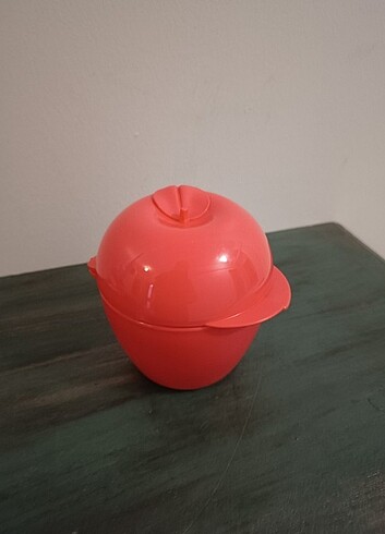 Tupperware elma sakla saklama kutusu