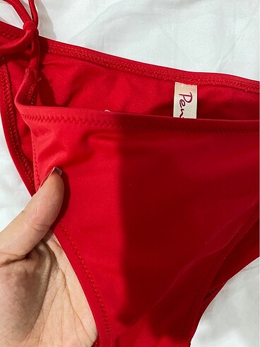 l Beden Penti kırmızı ipli bikini altı