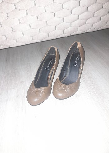 Diğer Sik Ve Rahat Taba Kadin Ayakkabi