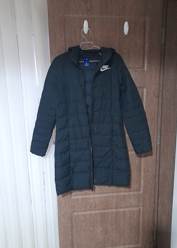 Nike Siyah Kapusonlu Sisme Mont