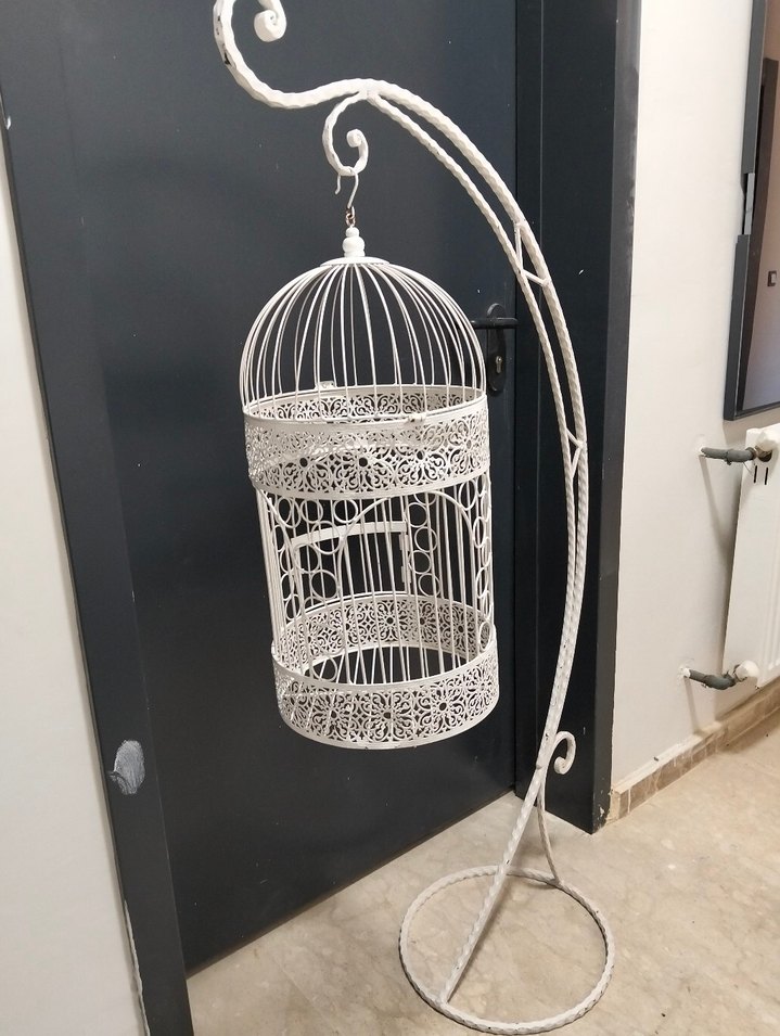 Beyaz Metal Asılı Sepet ve Stand - Görsel 2