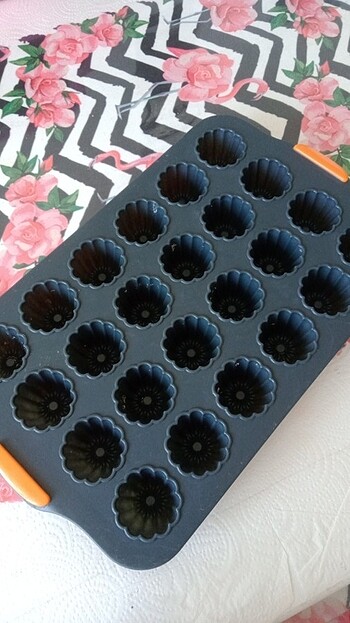 Karaca flowers muffin kek kalıbı