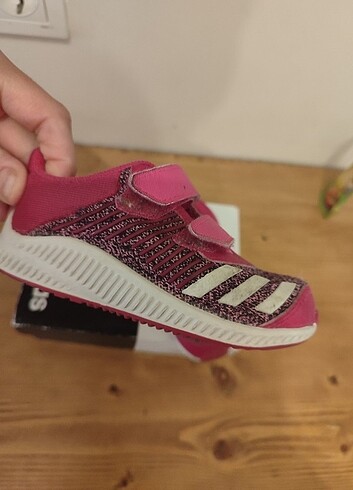 21 Beden Adidas ayakkabı
