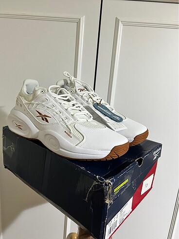 Reebok Solution Mid