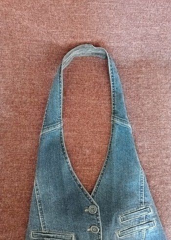 Batik V Yaka Mavi Denim Yelek Siklik Ve Rahatlik Bir Arada