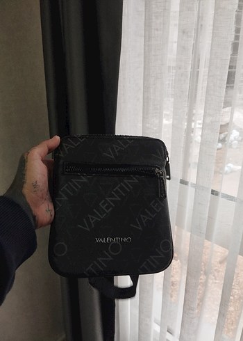 Valentino Siyah Monogramli Sik Capraz Canta