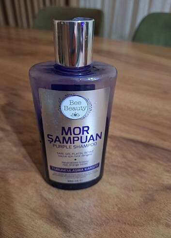 Mor şampuan