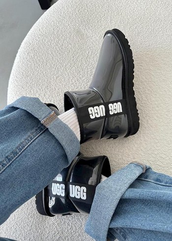 Ugg Siyah Parlak Bilek Botu