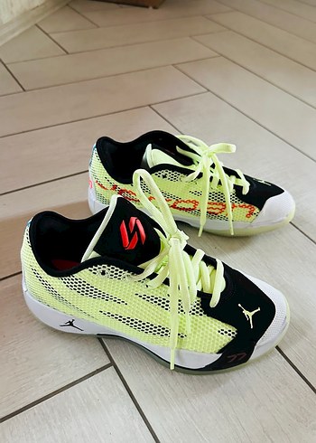 Nike Jordan Neon Sari Luka 77