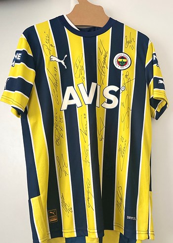 Puma Fenerbahce Puma Tum Takim İmzali Retro Forma