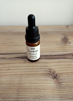 Cyrene retical retinol 0.1 serum