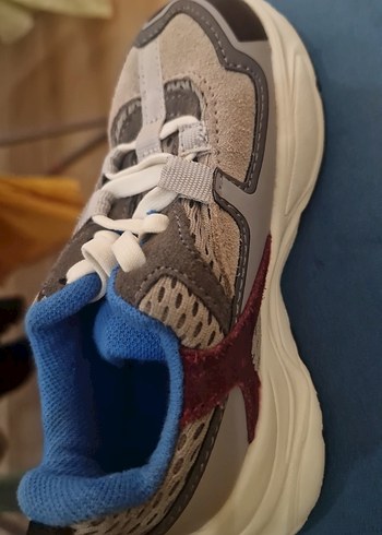 Zara Cocuklar İcin Renkli Ve Rahat Spor Ayakkabi