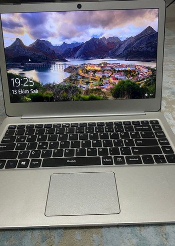 Diğer İnce Ve Sik Gumus Laptop Extra Rgb Mause Ve Rgb Klavye