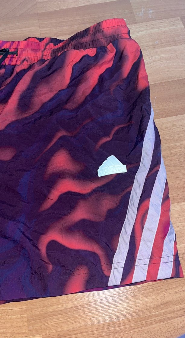 Adidas Kırmızı-Siyah Baskılı Deniz Spor Şortu — görsel 6/8