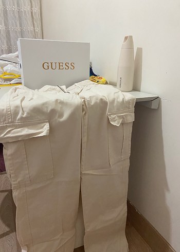 Stradivarius Guess Ekru Kargo Pantolon