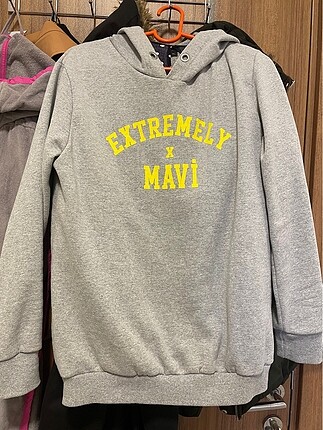 Mavi sweat