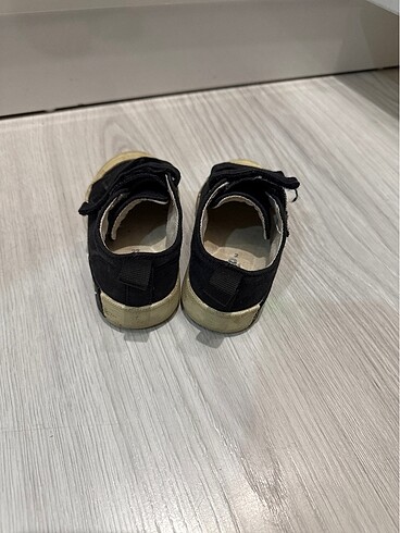 22 Beden Unisex çocuk ayakkabı