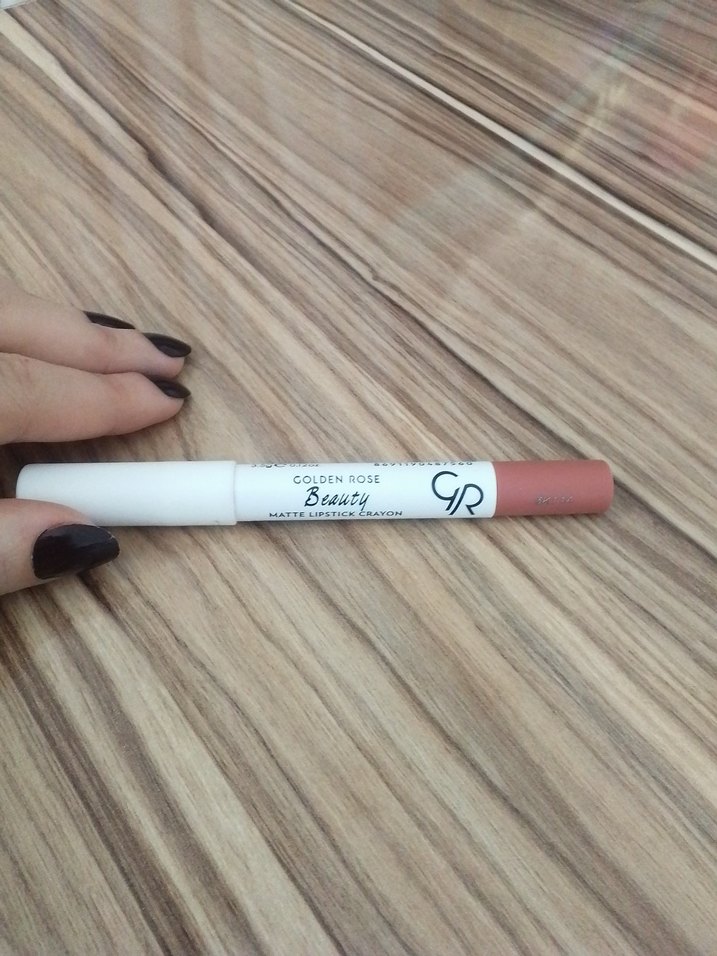 Bej Renkli Pastel Tonlarda Ruj Kalemi - Görsel 2