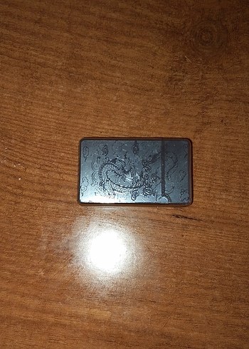 Louis Vuitton Gotik Ejderha Desenli Gumus Kaplama Zippo Cakmak