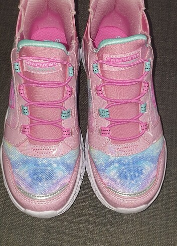 32 Beden pembe Renk SIFIR KULLANILMAMIŞ SKECHERS 