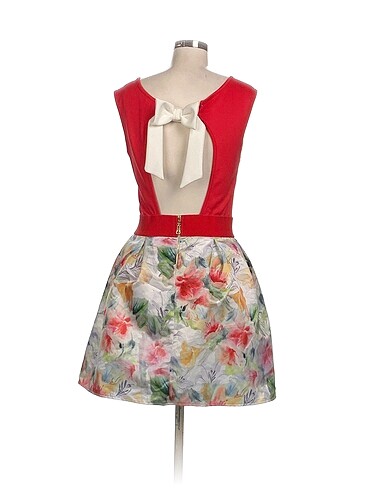 40 Beden Vintage Love Kısa Elbise %70 İndirimli.