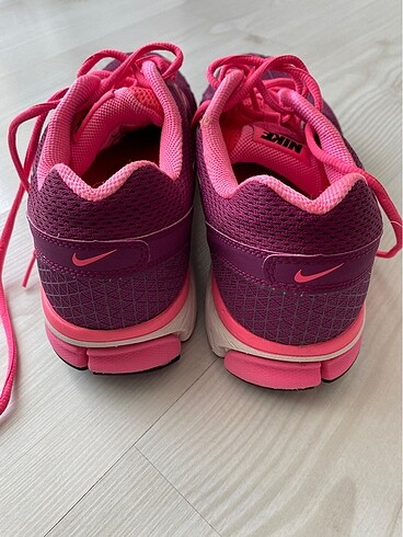 41 Beden pembe Renk Nike zoom air spor ayakkabı