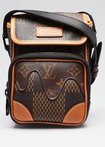 Louis Vuitton Monogramli Sik Capraz Canta