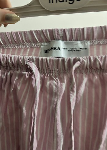 Bershka Pudra Cizgili Rahat Pantolon