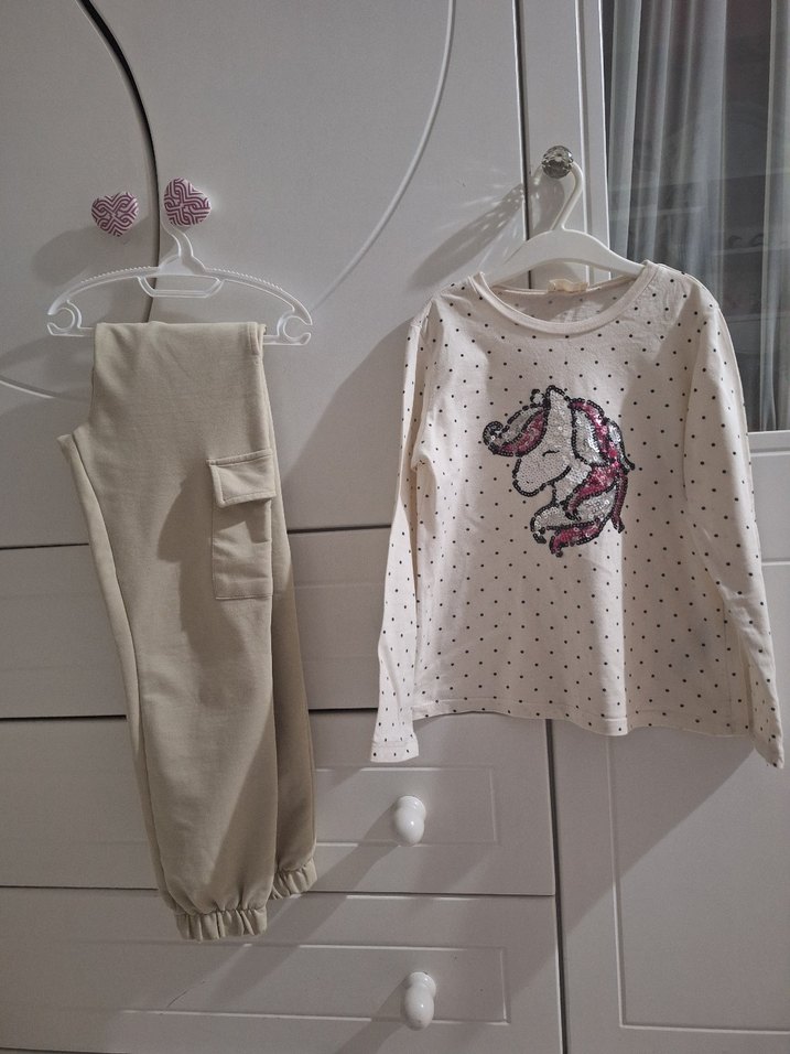 Kız Çocuk Beyaz Mickey's Baskılı Sweatshirt - Görsel 4