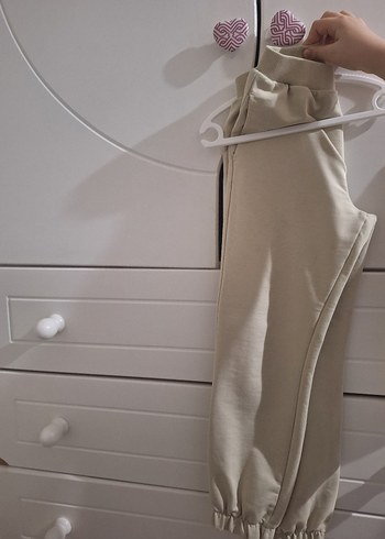 Kız Çocuk Beyaz Pamuklu Baskılı Eşofman Takımı - Görsel 3