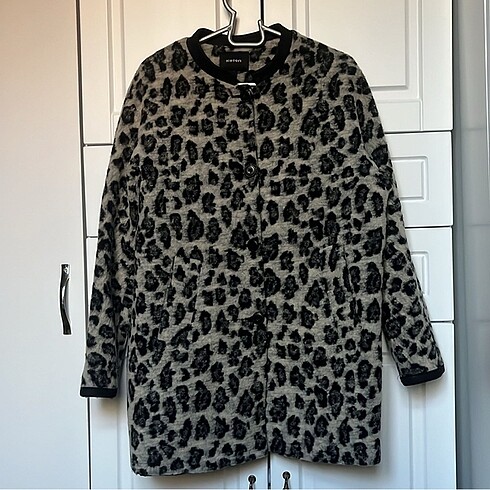 Leopar desenli kaban