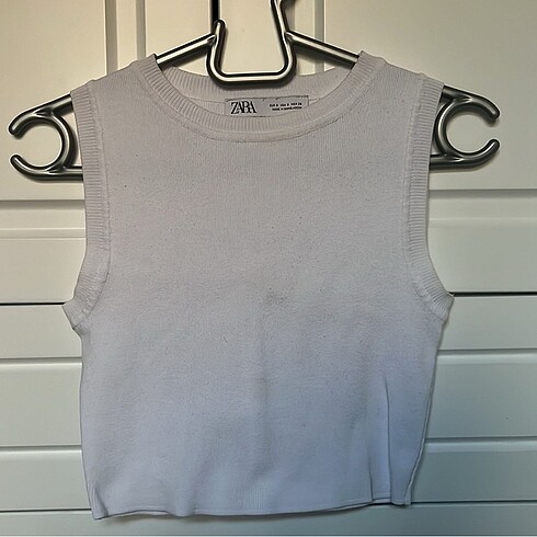 Zara halter yaka crop top