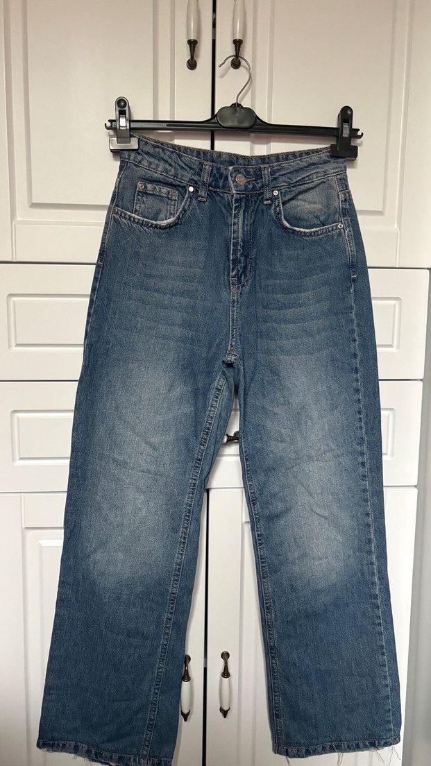 Mavi Yıkamalı Rahat Kesim Denim Jean — görsel 2/5