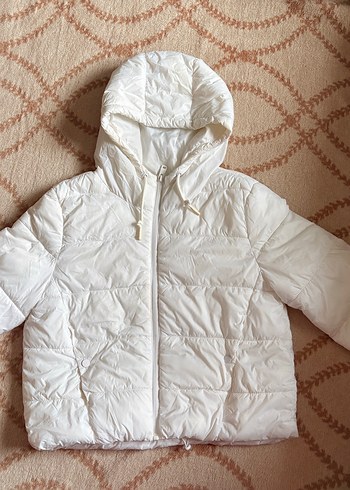 LC Waikiki Kapusonlu Beyaz Sisme Mont