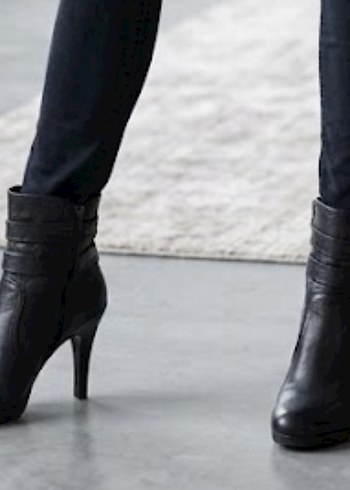 Nine West Siyah Gercek Deri Bilek Bot Sifir Urun 35 Numara