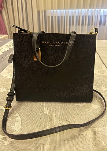 Marc Jacobs Siyah Siklik Ve Pratiklik