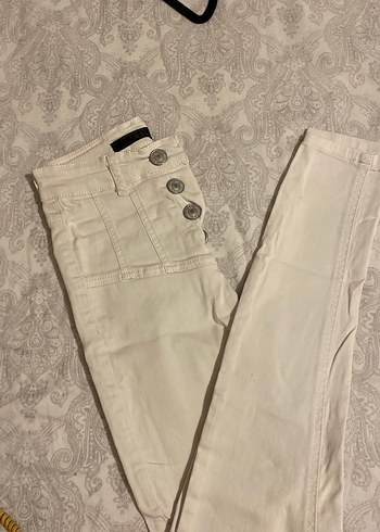 Düğmeli Beyaz Kadın Jean Pantolon