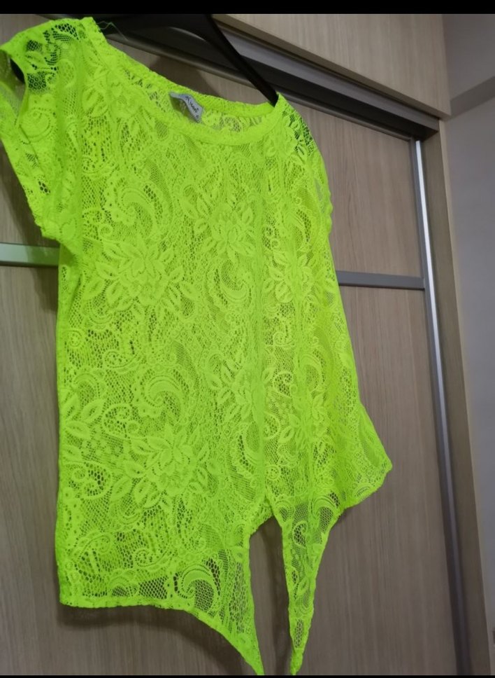 Yeşil Dantelli Bluz - Görsel 2