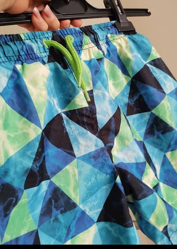 Erkek Çocuk Renkli Pilili Bağcıklı Şort - Görsel 3