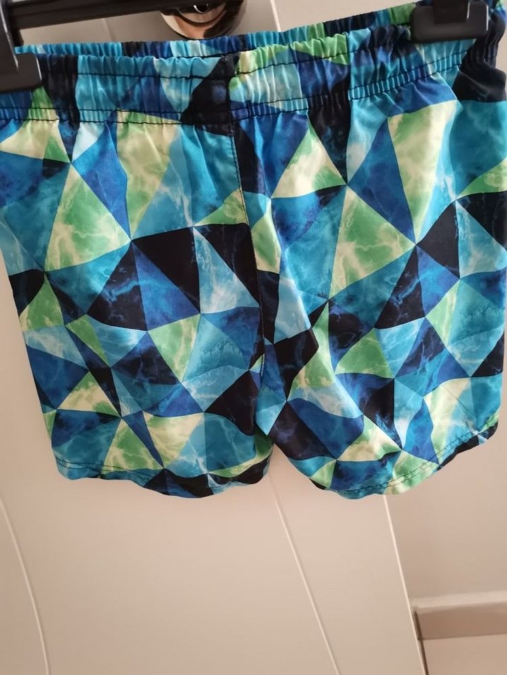 Erkek Çocuk Renkli Pilili Bağcıklı Şort - Görsel 2